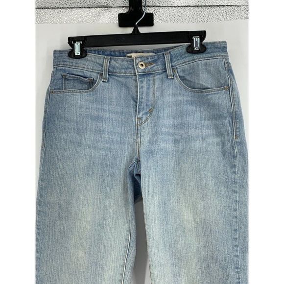 Womens Capri Levi's Jeans Light Wash Size 6 Cuffed Stretch 1012 Crop Denim Short - Picture 2 of 10